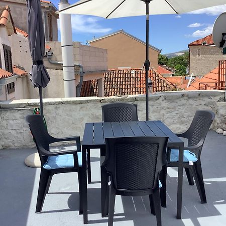 Portside Apartment Kastela Luaran gambar